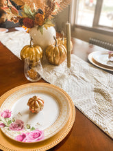 Load image into Gallery viewer, Pumpkin Napkin Rings (Set of 4) - Touch of Glam Home Decor

